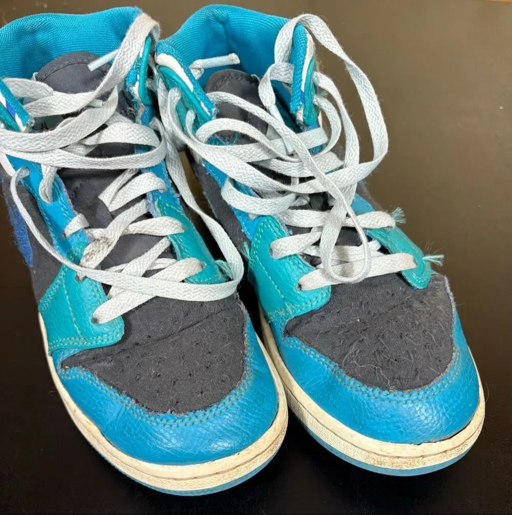 Nike Air Jordan 1 Mid GS Inspired By The Greatest Size 5Y